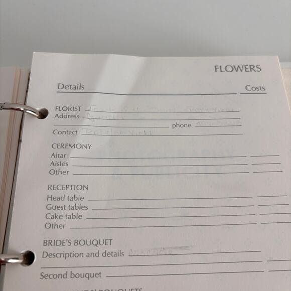 Vintage 1980s Wedding Organizer Binder CR Gibson 3-Ring White Bride Planner - Picture 8 of 11